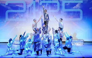 12-TVS_100_Jahre__2081_2025