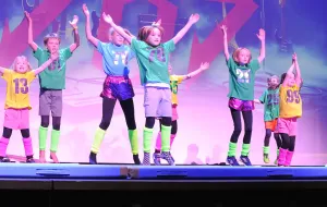 7-TVS_100_Jahre__2147_2025